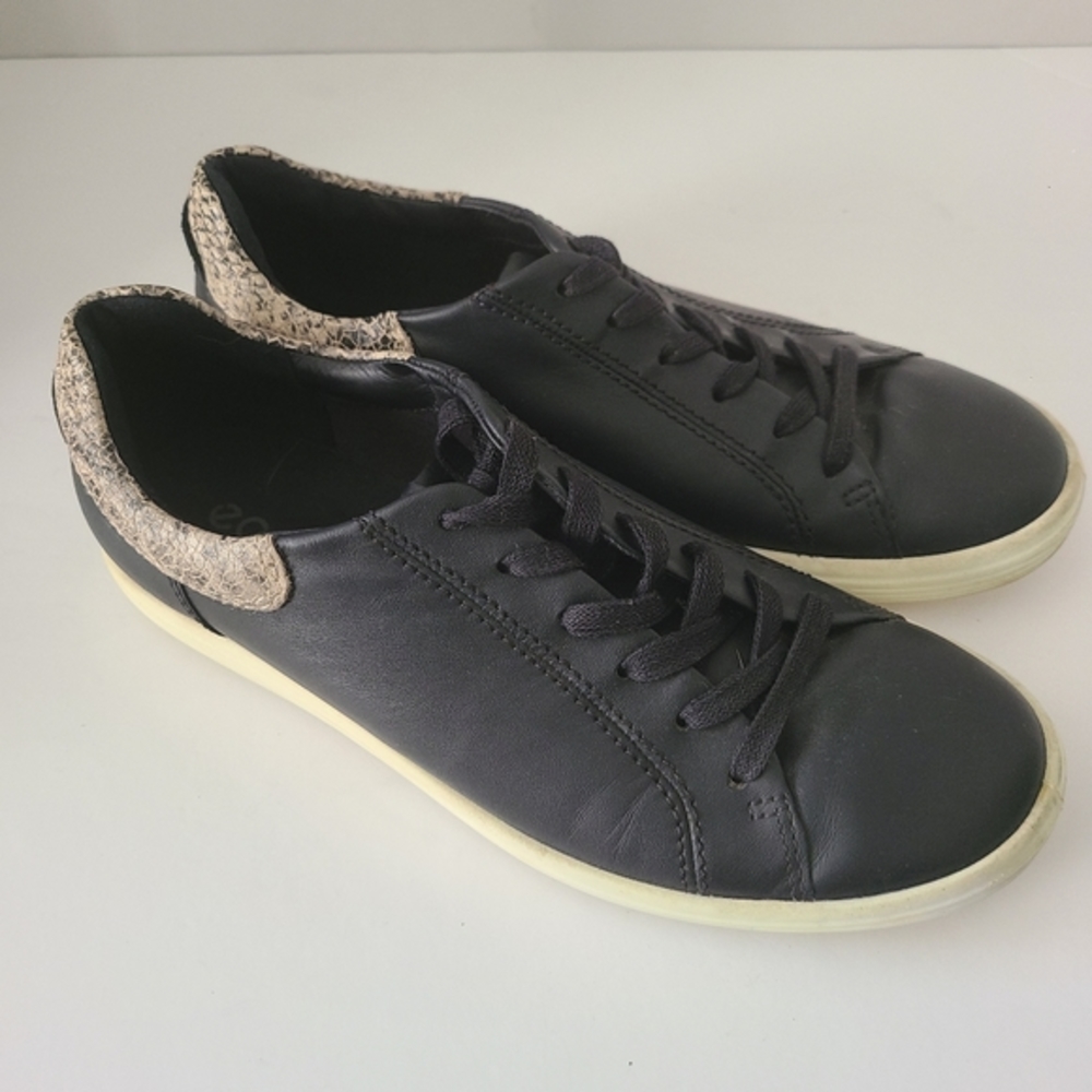 Ecco Womens Soft 7Street Sneaker 40 (9-9.5) Extra Width Black‎ Snakeskin Leather